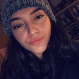 Meet your Posher, Rebecca